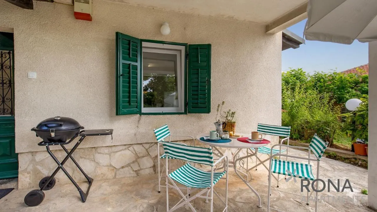 Rona Apartment Secret Garden Opatija